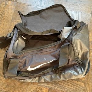 Nike Brasilia Duffle Bag (Small)